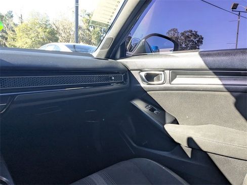 Used 2022 Honda Civic Sport image 14