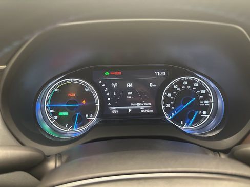 Used 2021 Toyota Venza Limited image 19