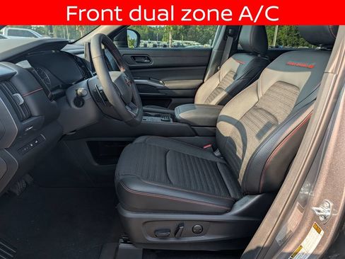 Used 2026 Nissan Pathfinder Rock Creek w/ Rock Creek Premium Package AWD/4WD image 18