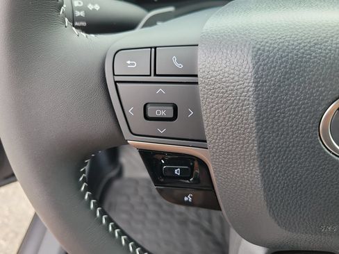 Used 2026 Toyota Camry SE FWD image 20