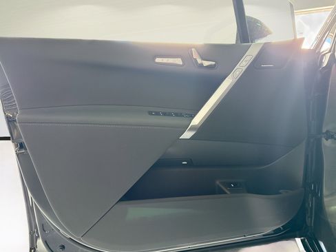 New 2026 BMW iX xDrive60 w/ M Sport Package image 22