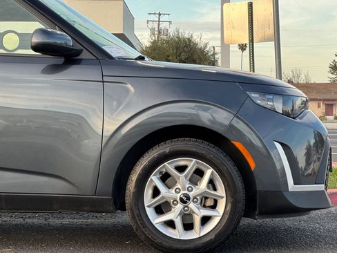 Used 2023 Kia Soul LX w/ Option Group 015 image 33