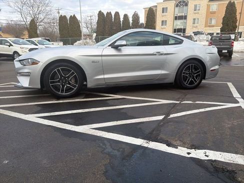 Used 2018 Ford Mustang GT image 4
