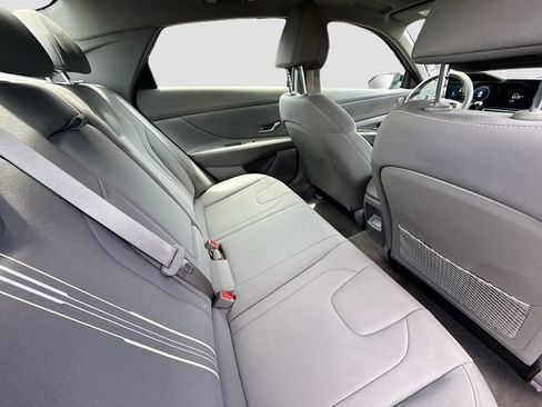 Certified 2025 Hyundai Elantra SEL FWD image 25