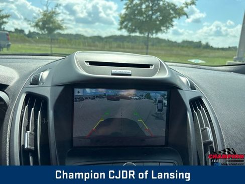 Used 2017 Ford Escape SE w/ Equipment Group 201A FWD image 21