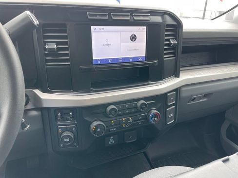 Used 2024 Ford F250 XL w/ STX Appearance Package AWD/4WD image 11