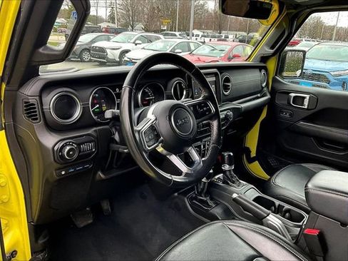 Used 2022 Jeep Wrangler Unlimited Sahara AWD/4WD image 8