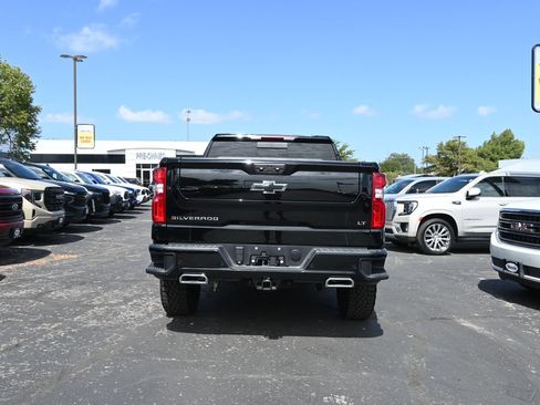 Used 2024 Chevrolet Silverado 1500 LT Trail Boss w/ LT Trail Boss Premium Package AWD/4WD image 6