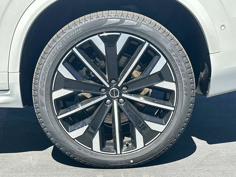 New 2026 Volvo XC90 T8 Ultra w/ Protection Package Premier image 24