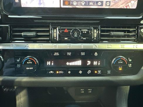 New 2026 Nissan Pathfinder Platinum image 34