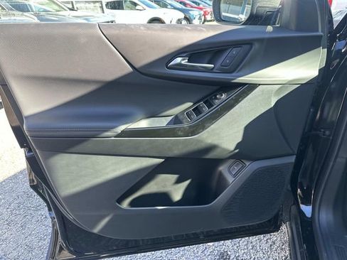 New 2026 Chevrolet Equinox LT w/ Convenience Package II image 8