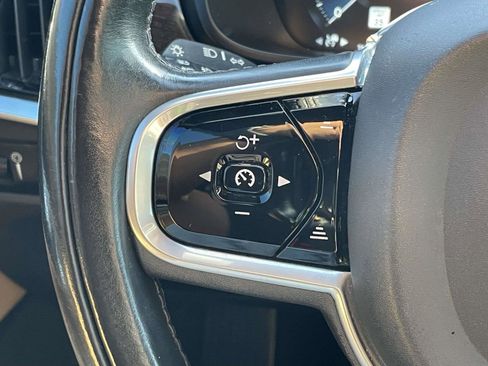 Used 2018 Volvo S90 T5 Momentum w/ Convenience Package FWD image 19