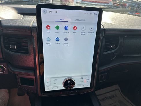 Used 2022 Ford Expedition Max Limited image 12