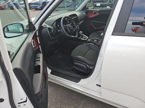 Certified 2023 Kia Soul GT-Line FWD image 5
