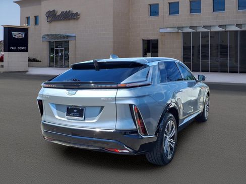 Certified 2024 Cadillac Lyriq Luxury w/ LPO, Floor Liner Package AWD/4WD image 4