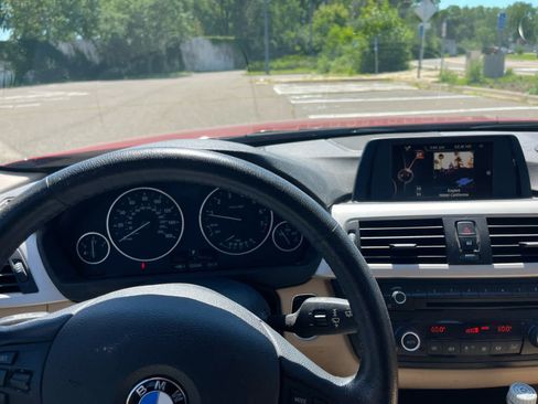 Used 2015 BMW 320i xDrive Sedan AWD/4WD image 9