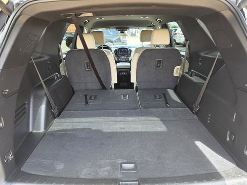 Used 2023 Chevrolet Traverse LT w/ LPO, Cargo Package AWD/4WD image 25