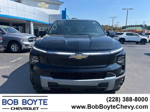 New 2025 Chevrolet Silverado EV LT image 3