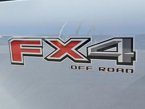 New 2026 Ford F250 Lariat w/ FX4 Off-Road Package image 10