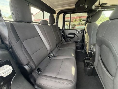 Used 2021 Jeep Gladiator Sport w/ Trailer Tow Package AWD/4WD image 27