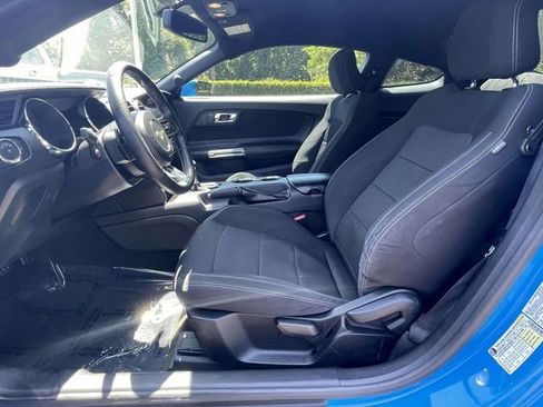 Certified 2017 Ford Mustang Coupe RWD image 9
