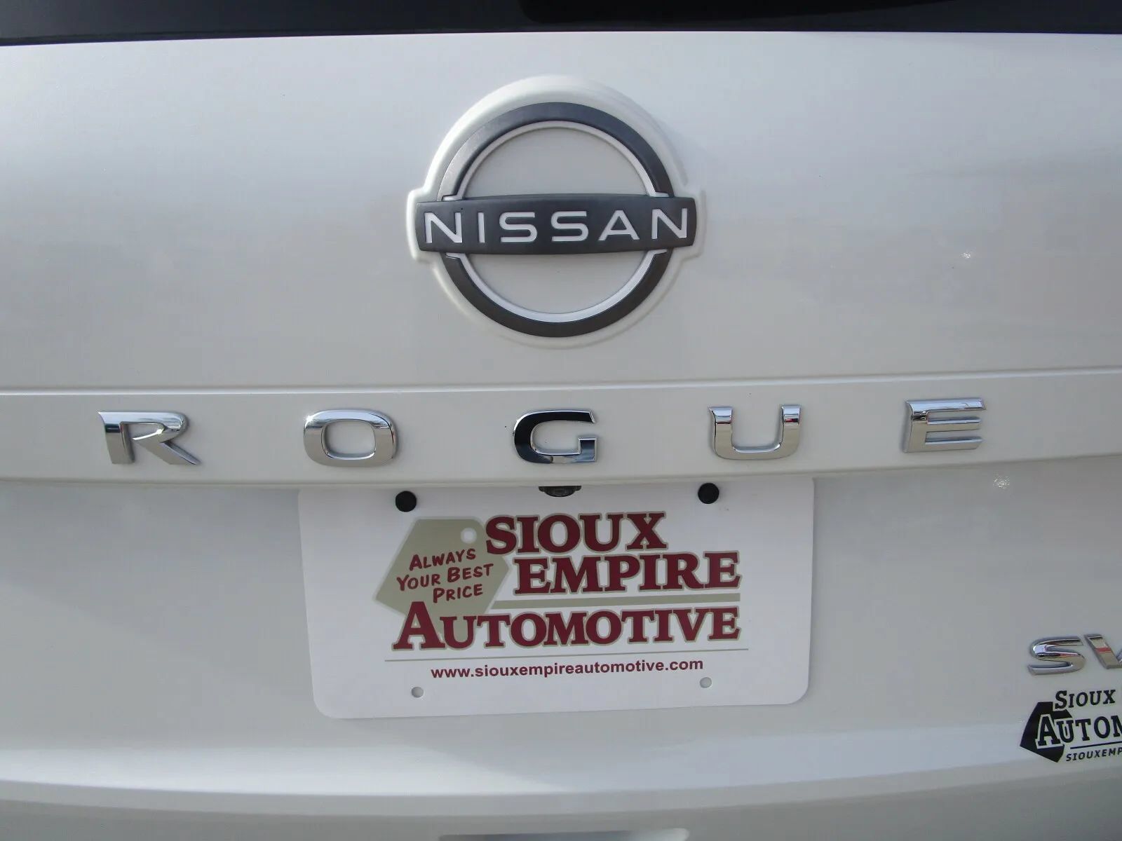 Used 2022 Nissan Rogue SV AWD/4WD image 9