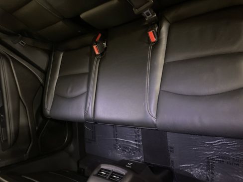 Used 2024 GMC Terrain SLT image 12