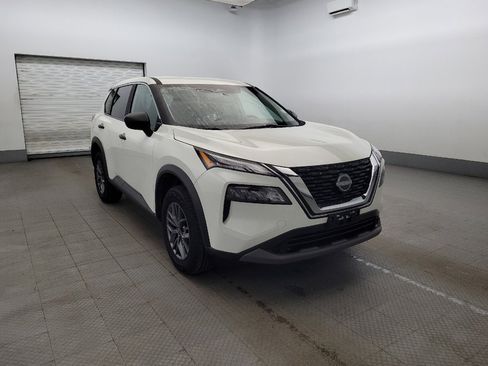 Used 2023 Nissan Rogue S image 13