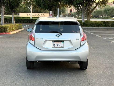 Used 2015 Toyota Prius C Two FWD image 5