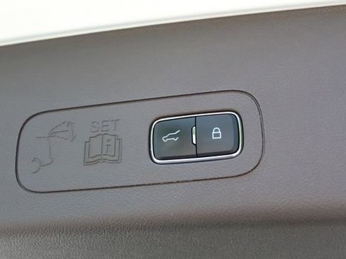 Certified 2024 Lincoln Aviator Reserve w/ Jet Package AWD/4WD image 7