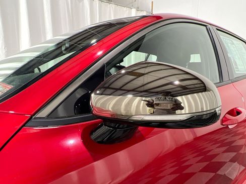 Used 2018 Kia Stinger GT1 image 12