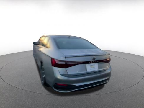 Used 2025 Volkswagen Jetta SE image 12