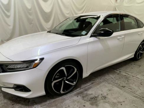 Used 2022 Honda Accord Sport image 4