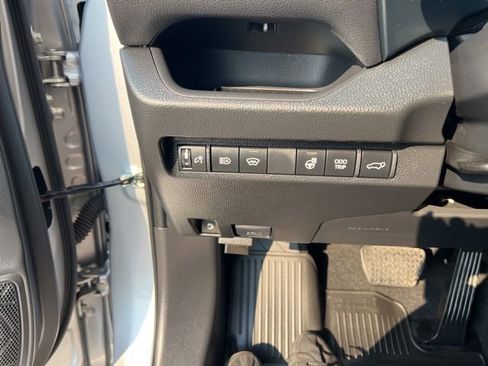 Used 2025 Toyota RAV4 XSE image 21