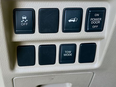 Used 2013 Nissan Pathfinder SL w/ Trailer Tow Pkg image 16