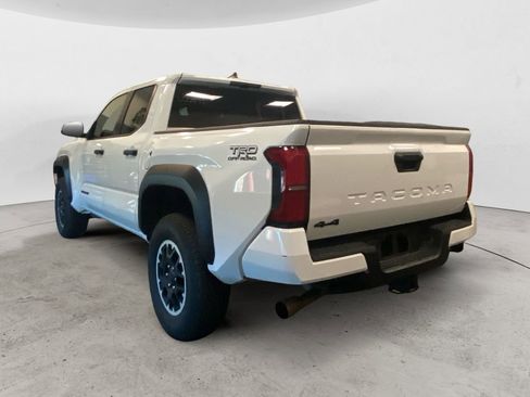 Used 2024 Toyota Tacoma TRD Off-Road image 3