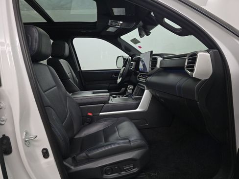 Used 2022 Toyota Tundra Platinum image 8