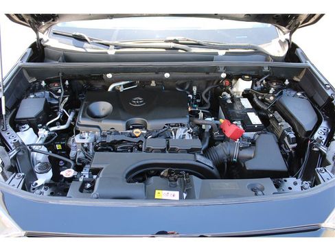 Used 2021 Toyota RAV4 XLE Premium AWD/4WD image 37