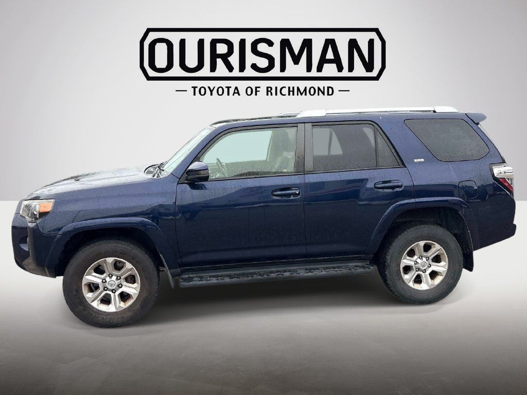 Used 2016 Toyota 4Runner SR5 AWD/4WD image 3