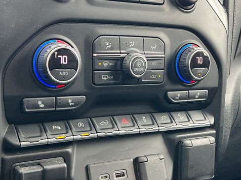 Used 2021 Chevrolet Silverado 1500 LT Trail Boss w/ Convenience Package II image 20