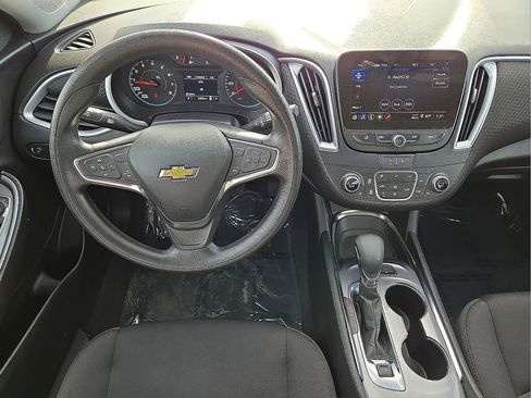 Used 2024 Chevrolet Malibu LT image 18