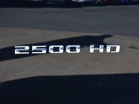 Used 2024 Chevrolet Silverado 2500 LT image 12