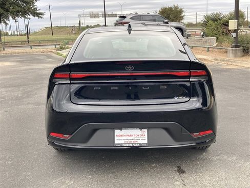 New 2026 Toyota Prius LE image 6