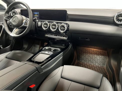 Used 2025 Mercedes-Benz CLA 250 4MATIC image 28