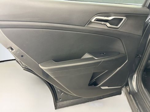 Used 2025 Kia Sportage LX image 26