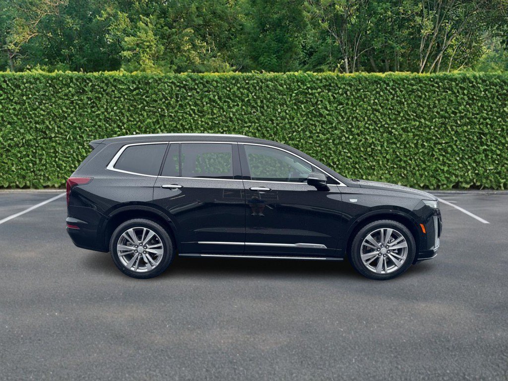 Used 2021 Cadillac XT6 Premium Luxury AWD/4WD image 2