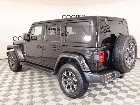Used 2024 Jeep Wrangler Unlimited Sahara w/ Technology Group AWD/4WD image 22