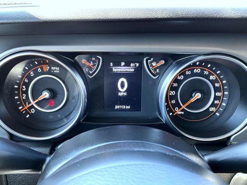 Used 2022 Jeep Wrangler Unlimited Sport w/ Xtreme Recon 35" Tire Package AWD/4WD image 15