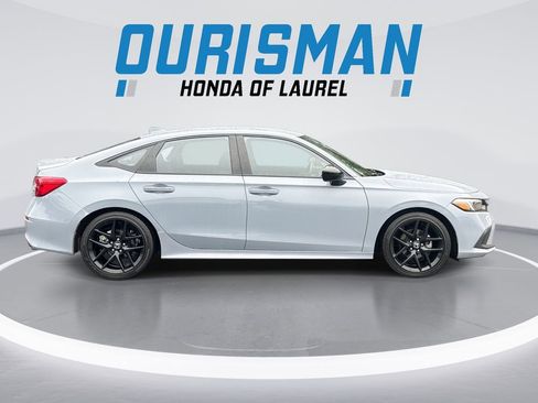 Used 2023 Honda Civic Sport image 9