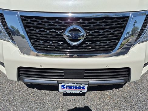 Used 2019 Nissan Armada Platinum w/ Captain's Chairs Package image 9